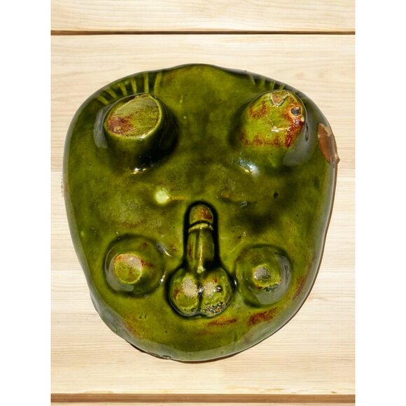 Vintage Green Ceramic Frog With Hand-Painted Details Figurine - Picture 7 of 8